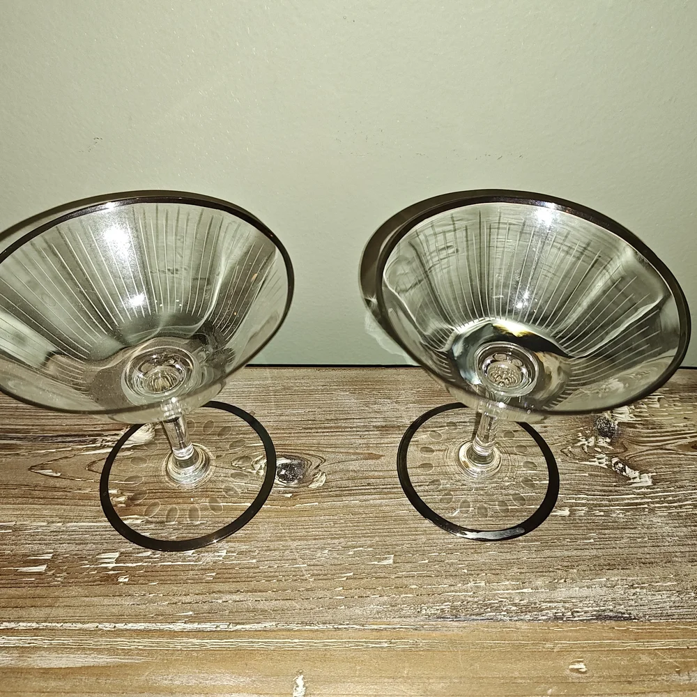 Set Of 2 Vintage Etched Champagne Glasses
